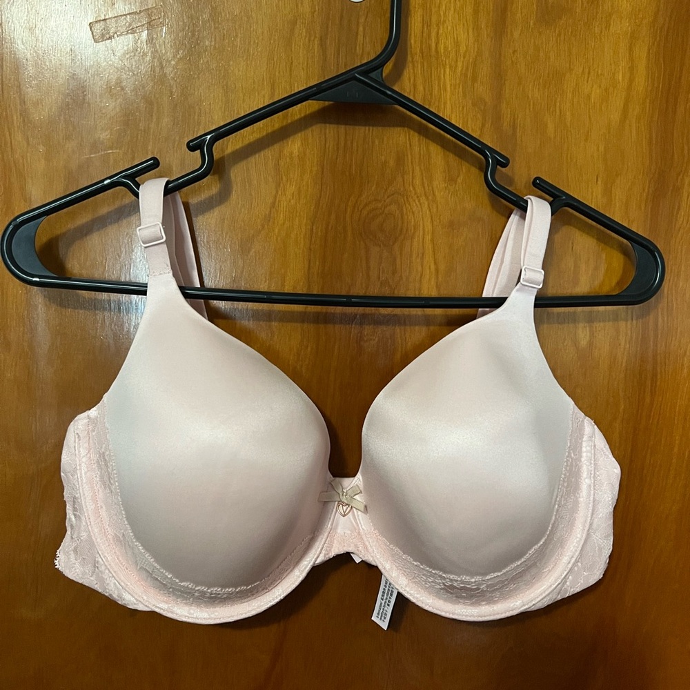 38D, Victoria’s Secret, Body by Victoria Lined Perfect Coverage bra